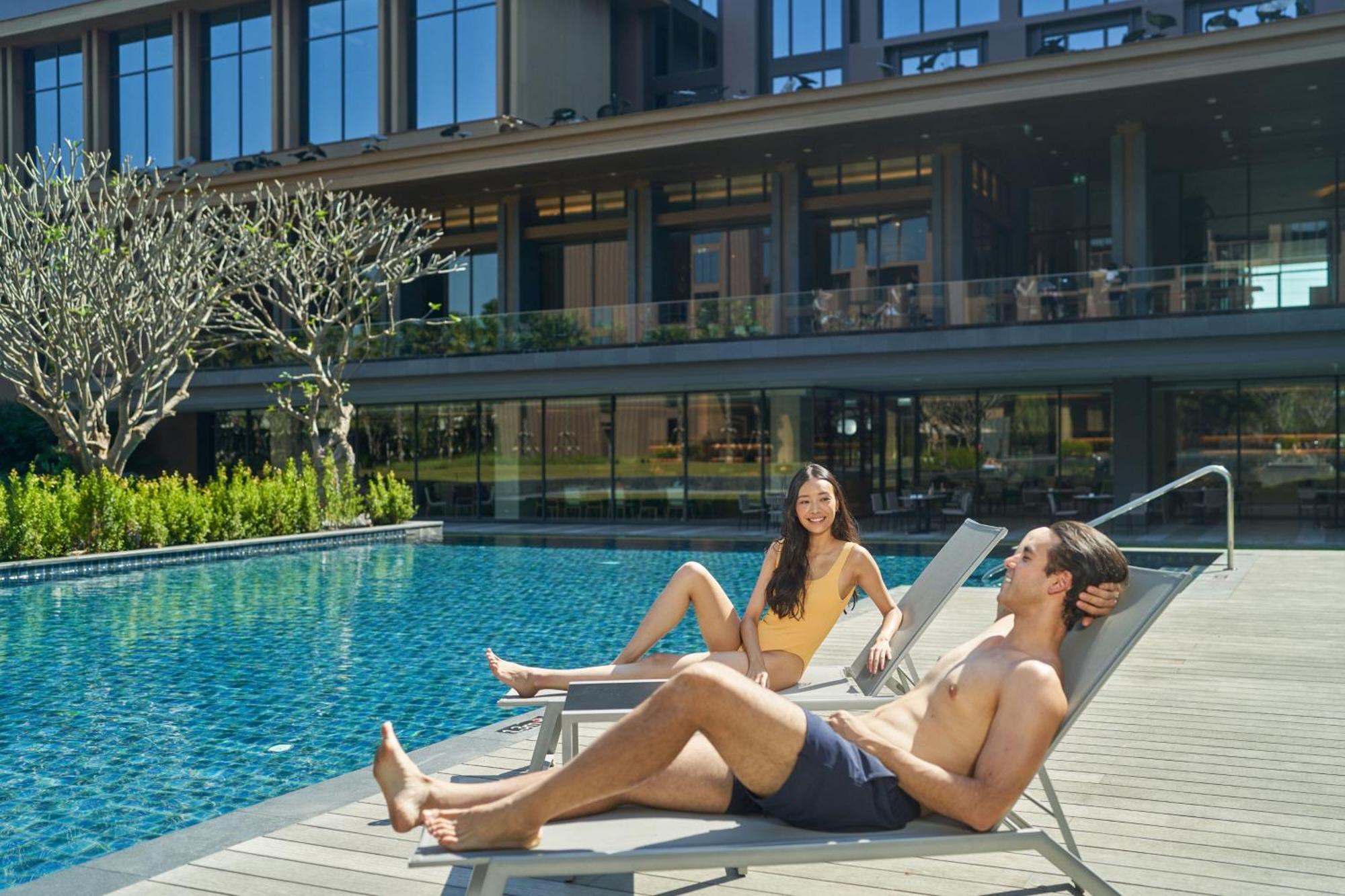Courtyard By Marriott Bangkok Suvarnabhumi Airport Екстер'єр фото