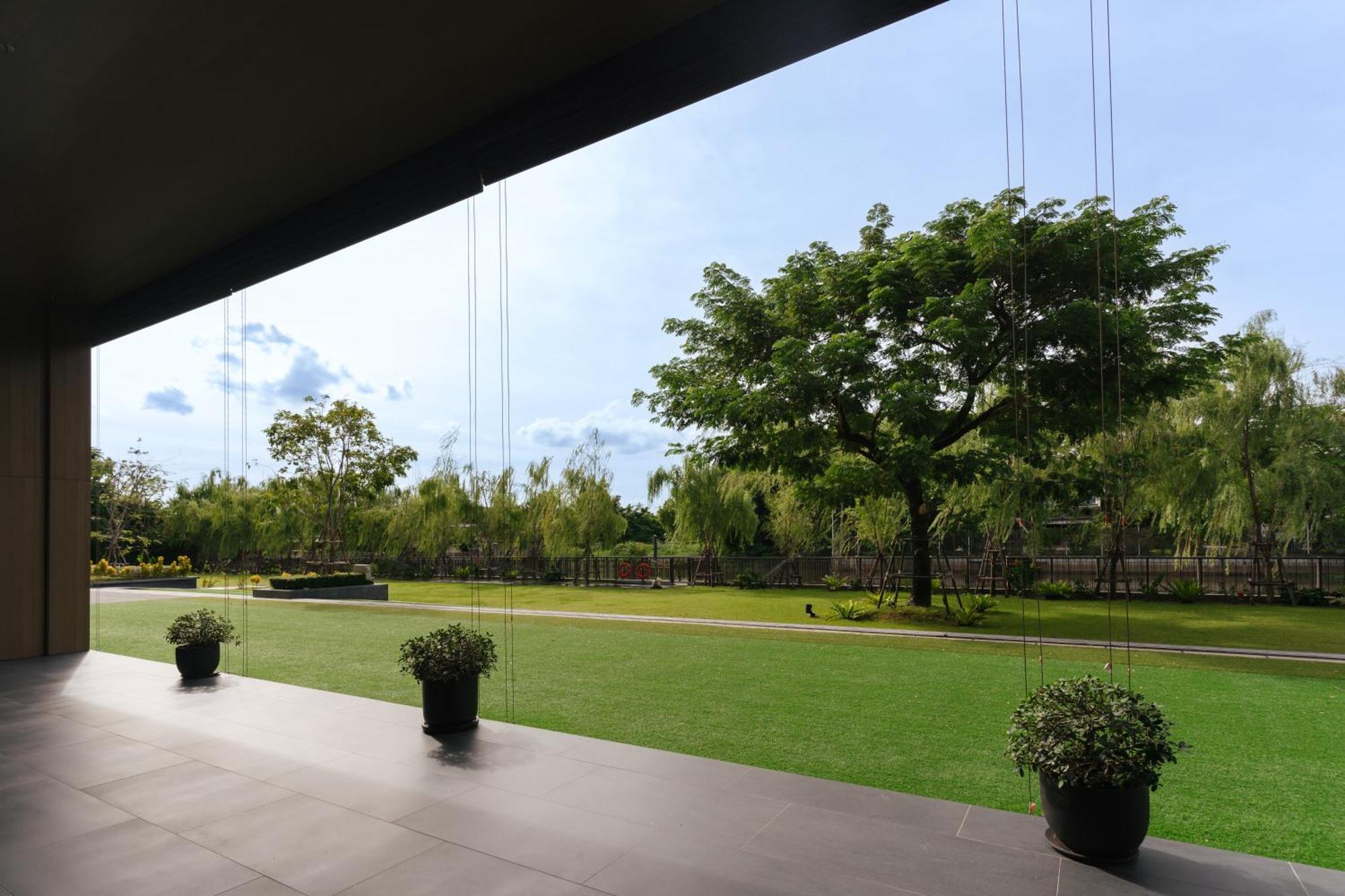 Courtyard By Marriott Bangkok Suvarnabhumi Airport Екстер'єр фото