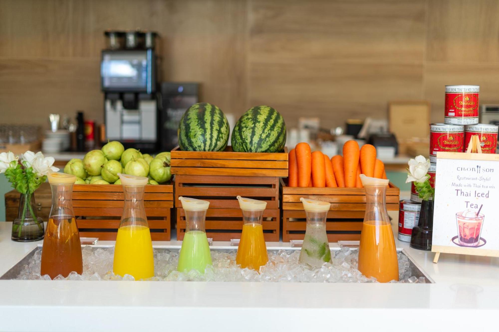 Courtyard By Marriott Bangkok Suvarnabhumi Airport Екстер'єр фото
