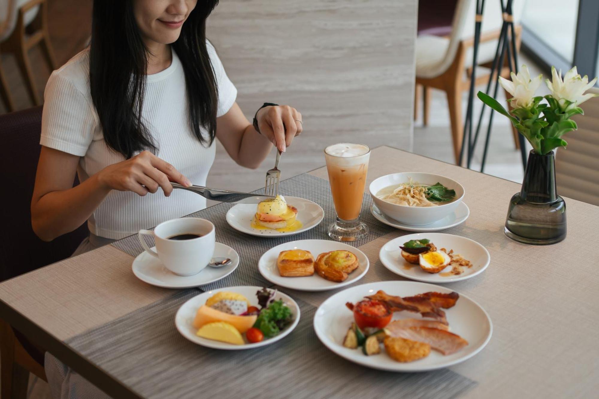 Courtyard By Marriott Bangkok Suvarnabhumi Airport Екстер'єр фото