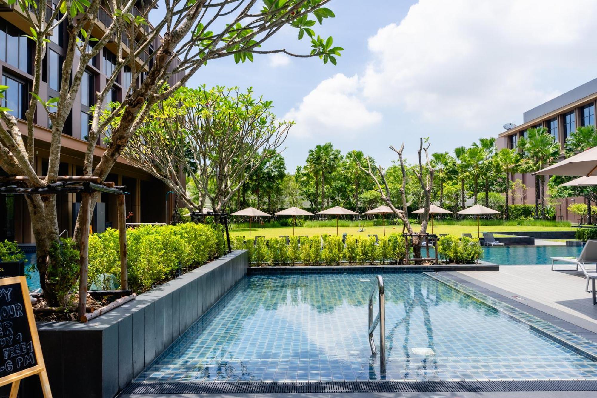 Courtyard By Marriott Bangkok Suvarnabhumi Airport Екстер'єр фото